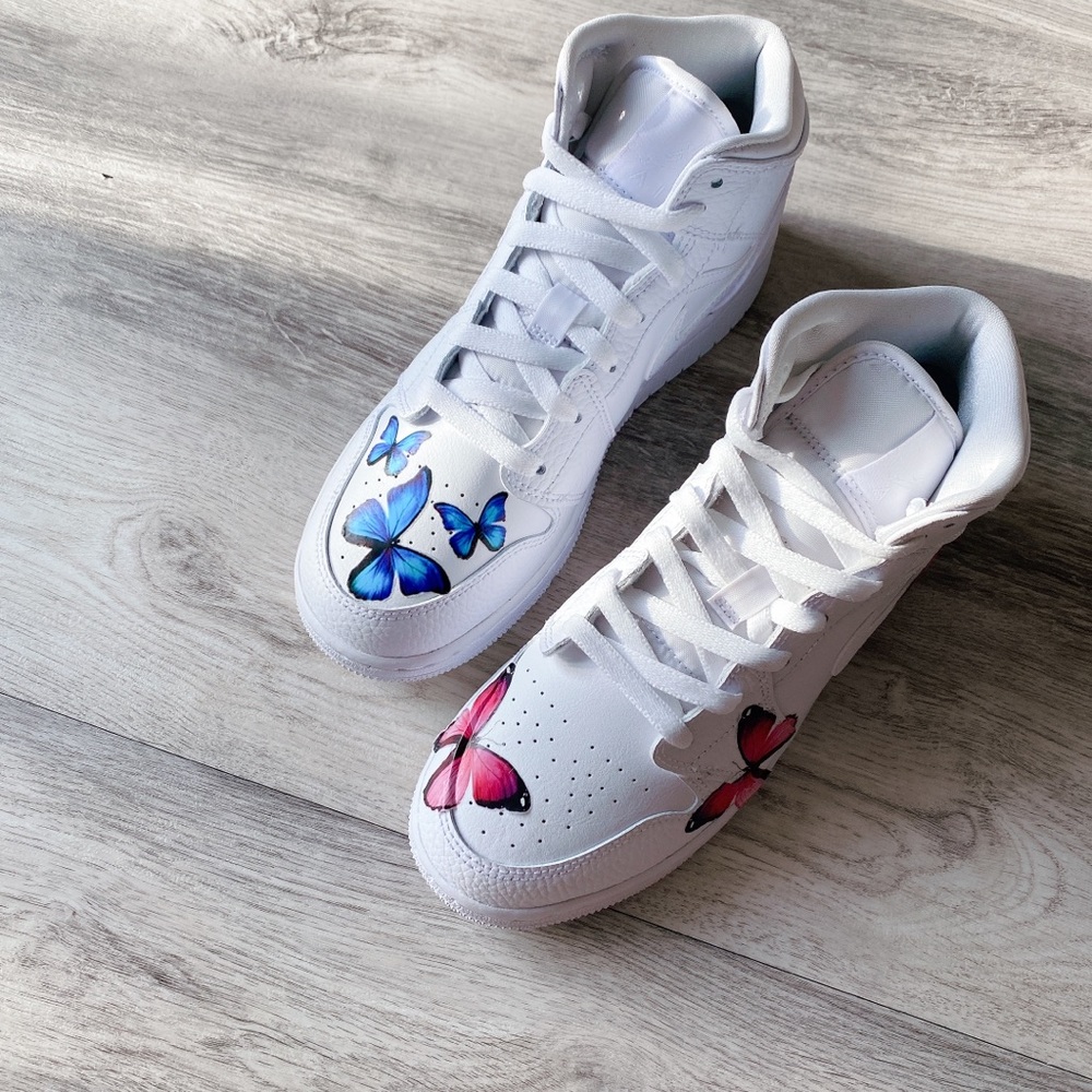 Air jordan AJ 1 mid custom butterfly 🦋 - Picture 2 of 8
